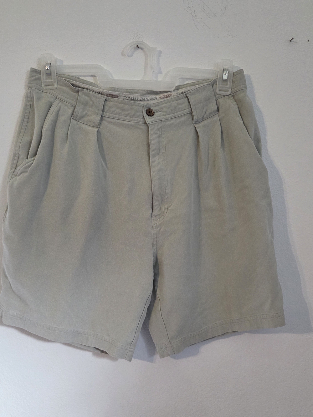 Tommy Bahama Beige Tan Pleated Shorts Silk Size 34 Mens Vacation Resort